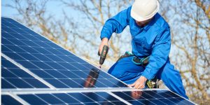 Installation Maintenance Panneaux Solaires Photovoltaïques à Parignargues